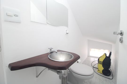 Lavabo de casa para alugar com 3 quartos, 147m² em Planalto Paulista, São Paulo