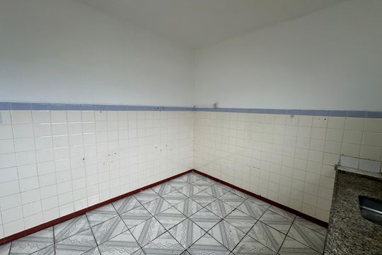 Cozinha de apartamento para alugar com 2 quartos, 44m² em Beira Mar, São Vicente