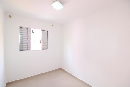 Quarto 2 de apartamento para alugar com 2 quartos, 45m² em Jardim Pereira Leite, São Paulo