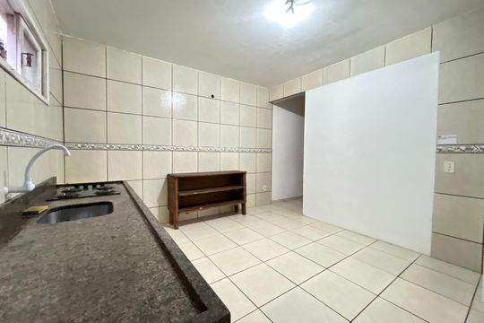 Cozinha de casa para alugar com 2 quartos, 150m² em Campeche Central, Florianópolis