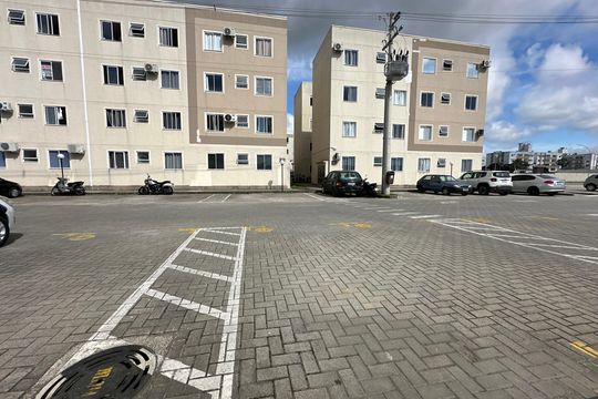 Garagem de apartamento para alugar com 2 quartos, 43m² em Forquilhas, São José