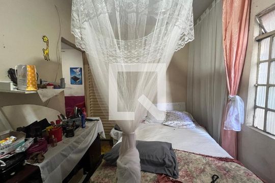 Casa à venda com 4 quartos, 394m² em Pedra Azul, Contagem