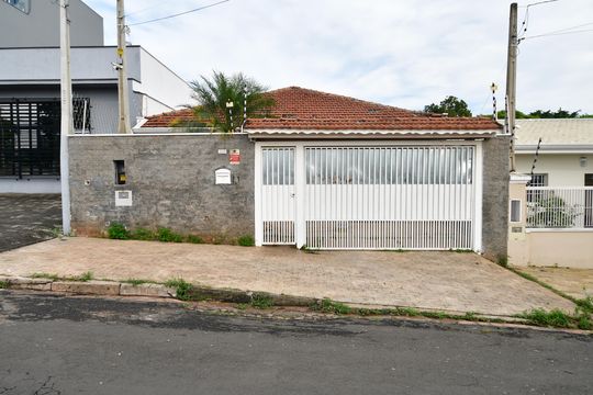 Fachada de casa à venda com 3 quartos, 190m² em Nova Campinas, Campinas