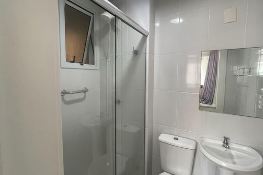 Banheiro de serviço de apartamento para alugar com 4 quartos, 134m² em Campinas, São José