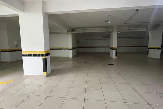 Garagem de apartamento para alugar com 4 quartos, 134m² em Campinas, São José