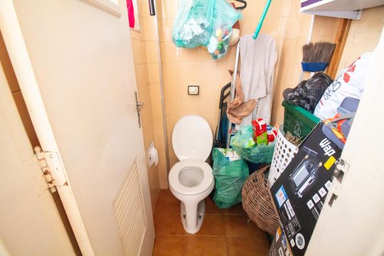Banheiro de Serviço de apartamento à venda com 3 quartos, 110m² em Santo Amaro, São Paulo