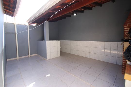 Quintal de casa para alugar com 2 quartos, 130m² em Wanel Ville, Sorocaba