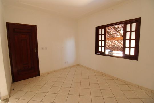 Sala de casa para alugar com 2 quartos, 130m² em Wanel Ville, Sorocaba