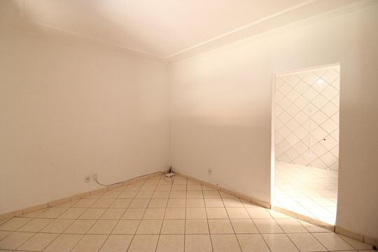 Sala de casa para alugar com 2 quartos, 130m² em Wanel Ville, Sorocaba
