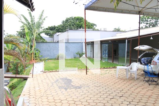 Quintal de casa para alugar com 3 quartos, 150m² em Capuava, Goiânia