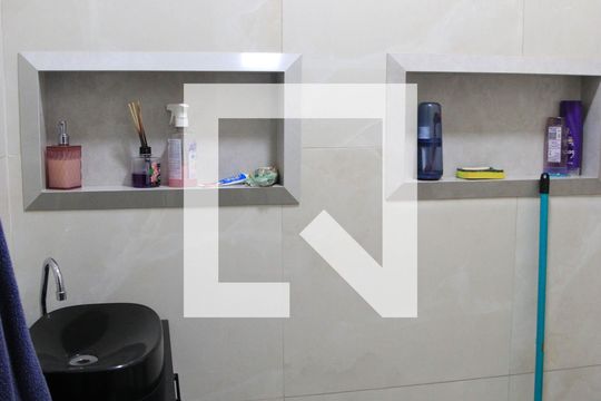 Banheiro de casa para alugar com 3 quartos, 90m² em Capuava, Goiânia