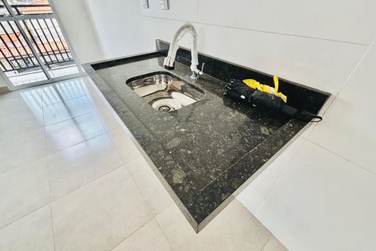 Cozinha de apartamento à venda com 1 quarto, 27m² em Penha de França, São Paulo