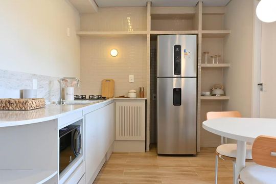 Cozinha de apartamento para alugar com 1 quarto, 27m² em Moema, São Paulo