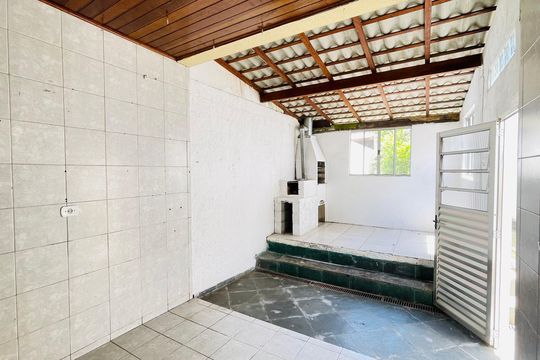 Área externa de casa para alugar com 2 quartos, 125m² em Parque Mirante da Mata, Cotia