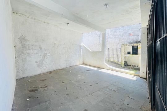 Garagem de casa para alugar com 2 quartos, 125m² em Parque Mirante da Mata, Cotia