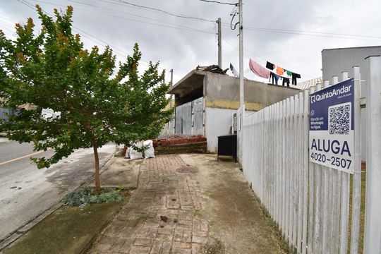 Plaquinha de casa de condomínio para alugar com 2 quartos, 41m² em Campo de Santana, Curitiba
