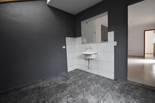 Área de serviço de casa de condomínio para alugar com 2 quartos, 41m² em Campo de Santana, Curitiba