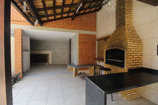 Churrasqueira de casa para alugar com 4 quartos, 450m² em Anil, Rio de Janeiro