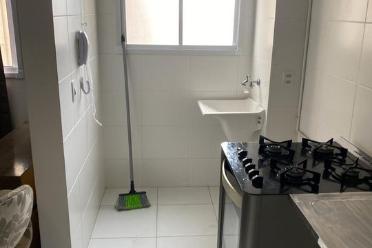 Cozinha de apartamento para alugar com 2 quartos, 48m² em Jardim Alvorada (Zona Oeste), São Paulo