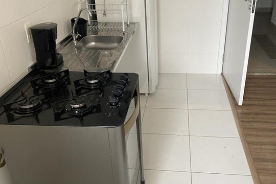 Cozinha de apartamento para alugar com 2 quartos, 48m² em Jardim Alvorada (Zona Oeste), São Paulo