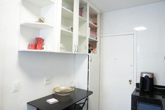 Cozinha de apartamento à venda com 4 quartos, 190m² em Buritis, Belo Horizonte