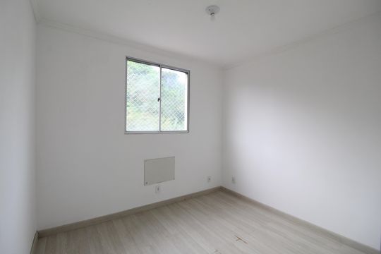 Quarto 2 de apartamento para alugar com 2 quartos, 45m² em Taquara, Rio de Janeiro