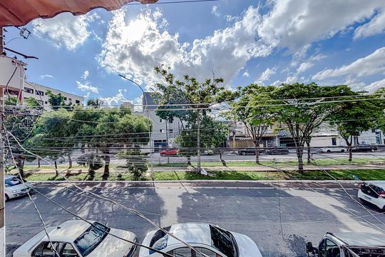 Vista da Suíte de casa para alugar com 3 quartos, 200m² em Vila Carrão, São Paulo