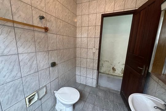 Banheiro de casa para alugar com 1 quarto, 50m² em Parque Sao Vicente, São Vicente