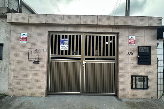 Fachada de casa para alugar com 1 quarto, 50m² em Parque Sao Vicente, São Vicente