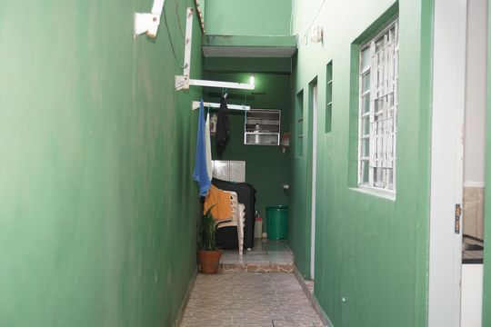 Corredor de casa para alugar com 2 quartos, 68m² em Jardim Casa Branca, Embu das Artes