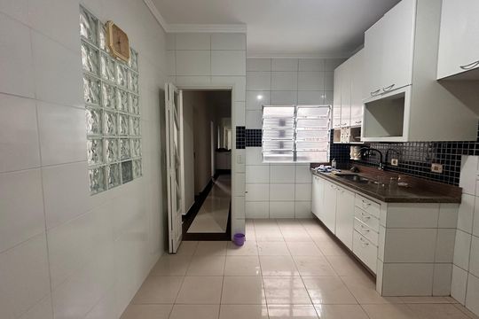 Casa para alugar com 3 quartos, 134m² em Jardim Thomaz, São Paulo