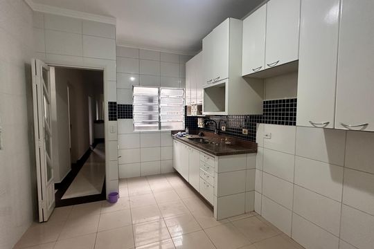 Casa para alugar com 3 quartos, 134m² em Jardim Thomaz, São Paulo
