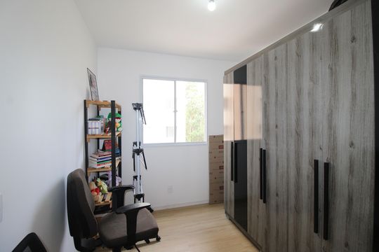 Quarto 1 de apartamento para alugar com 2 quartos, 44m² em Gleba do Pêssego, São Paulo