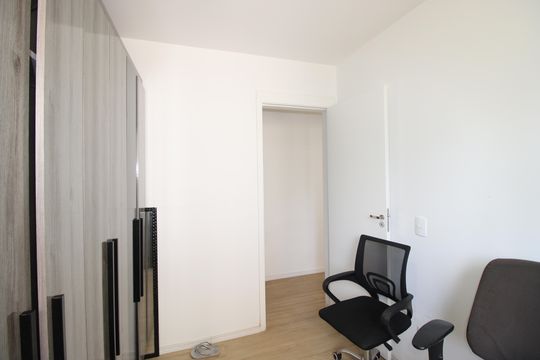 Quarto 1 de apartamento para alugar com 2 quartos, 44m² em Gleba do Pêssego, São Paulo