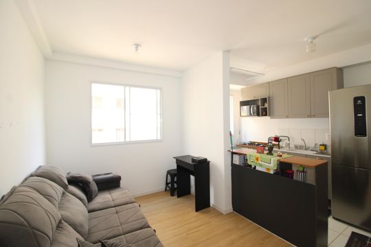 Apartamento para alugar com 2 quartos, 44m² em Gleba do Pêssego, São Paulo