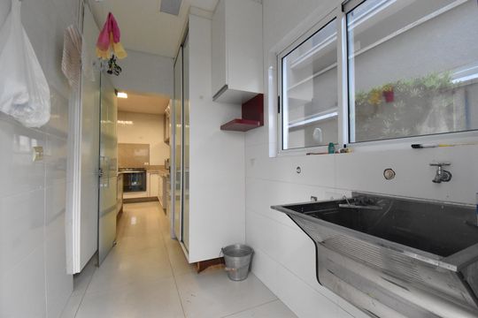 Área de serviço de casa de condomínio para alugar com 4 quartos, 220m² em Xaxim, Curitiba