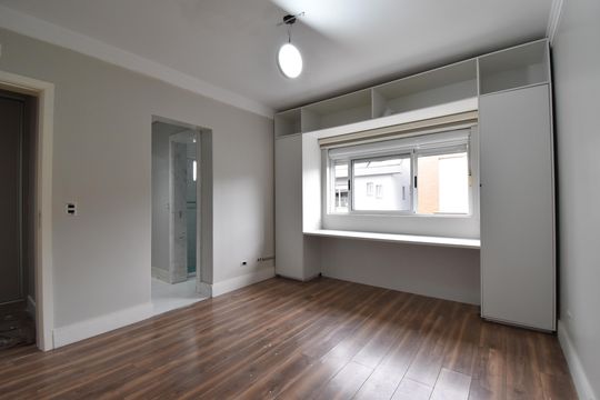 Quarto 4 de casa de condomínio para alugar com 4 quartos, 220m² em Xaxim, Curitiba