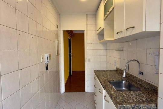 Cozinha de apartamento para alugar com 2 quartos, 49m² em Campos Elíseos, São Paulo