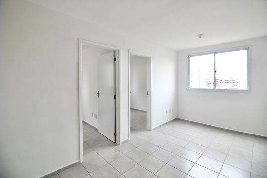 Apartamento para alugar com 2 quartos, 54m² em Jardim Lourdes, Ferraz de Vasconcelos