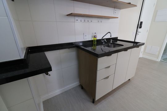 Cozinha de apartamento para alugar com 2 quartos, 34m² em Jardim Marajoara, São Paulo