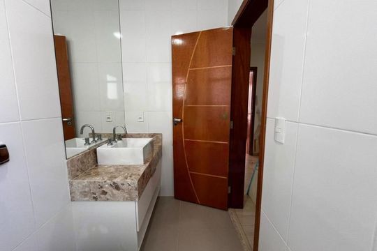 Casa de Condomínio à venda com 5 quartos, 332m² em Swiss Park, Campinas