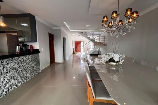 Casa de Condomínio à venda com 5 quartos, 332m² em Swiss Park, Campinas