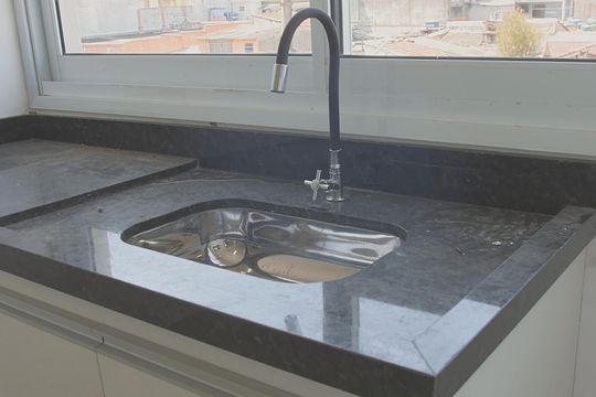 Cozinha de apartamento para alugar com 1 quarto, 30m² em Campininha, São Paulo