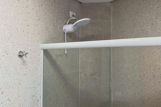 Banheiro de apartamento para alugar com 2 quartos, 30m² em Campininha, São Paulo