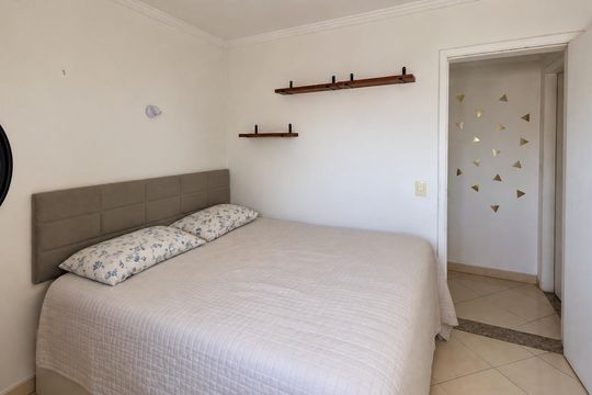 Quarto 1 de apartamento para alugar com 2 quartos, 57m² em Bosque da Saúde, São Paulo