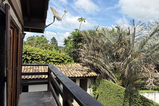 Casa de Condomínio para alugar com 3 quartos, 600m² em Jardim Ana Estela, Carapicuíba