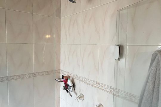 Casa de Condomínio para alugar com 3 quartos, 600m² em Jardim Ana Estela, Carapicuíba