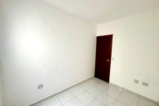 Quarto 2 de apartamento para alugar com 2 quartos, 47m² em Jardim Rosana, Guarulhos