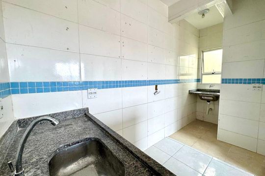 Cozinha de apartamento para alugar com 2 quartos, 47m² em Jardim Rosana, Guarulhos