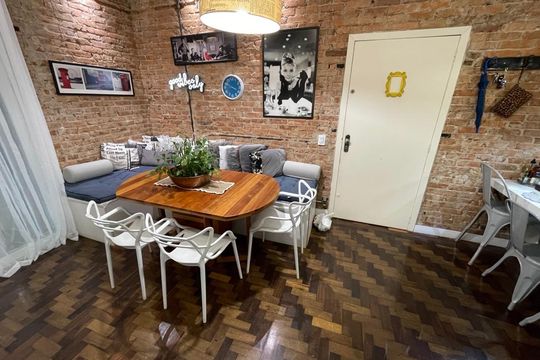 Apartamento à venda com 2 quartos, 73m² em Floresta, Porto Alegre